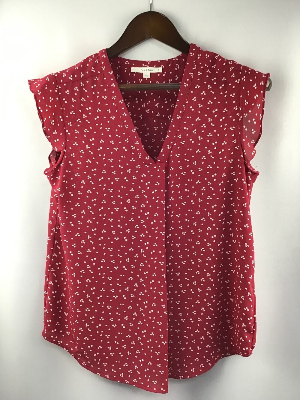 Women’s Fun 2 Fun Red V-Neck Sleeveless Blouse Size S